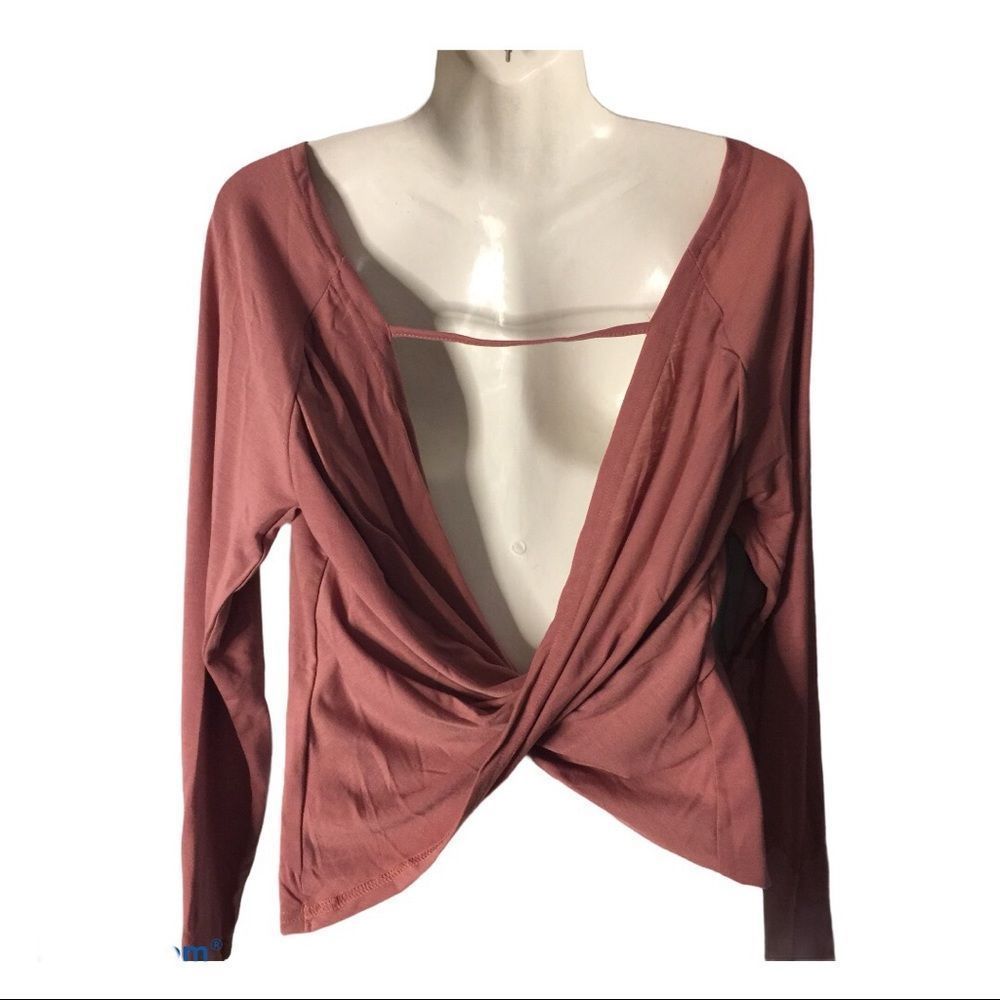 SHEIN Backless Sports Tee - Picture 2 of 5